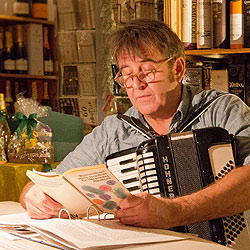 Da Ritsch - The Godfather of Quetschn :-):
we proudly present: The Godfather of Quetschn
... und hier kommen Sie direkt zu meiner Präsentation. Da Ritsch - The Godfather of Quetschn :-):
we proudly present: The Godfather of Quetschn
... und hier kommen Sie direkt zu meiner Präsentation.